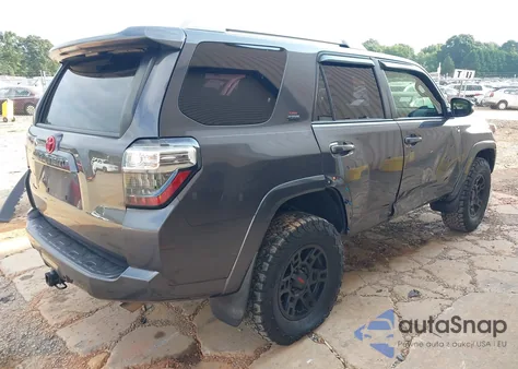 2018 Toyota 4Runner Sr5 Premium z USA, uszkodzony, nr VIN JTEBU5JR1J5595917